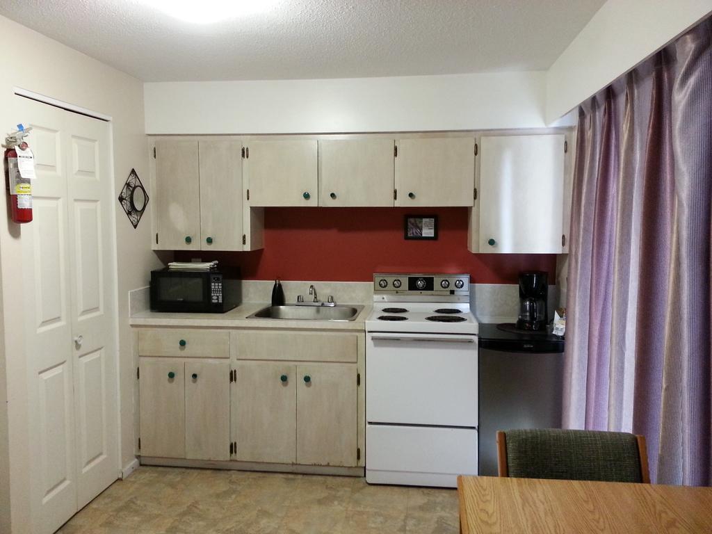 Edgewater Motel Campbell River Phòng bức ảnh