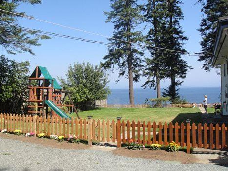 Edgewater Motel Campbell River Ngoại thất bức ảnh